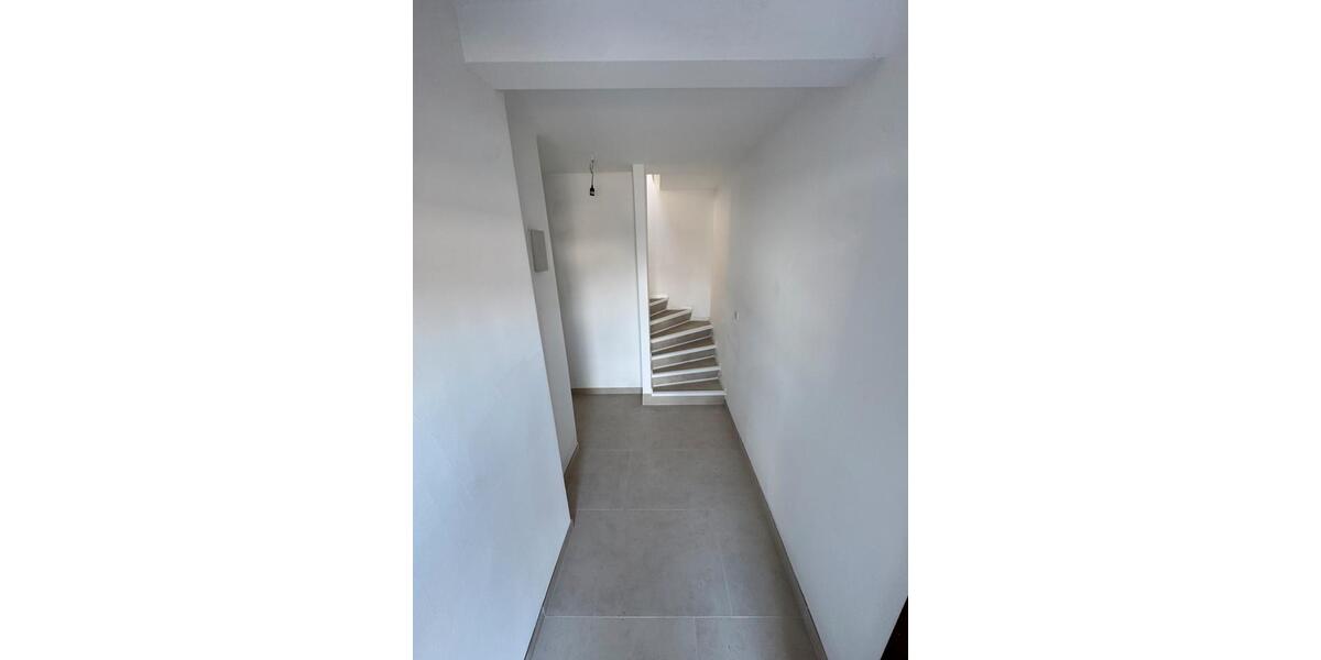 Dachgeschoßwohnung Achim - 5 Zimmer, 104 m&sup2;, 1.150&euro; | Angebot:25994074