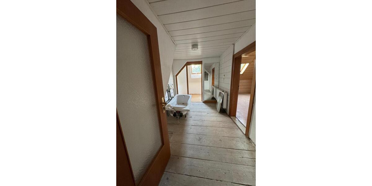Reihenhaus Selb - 7 Zimmer, 120 m&sup2;, 85.000&euro; | Angebot:27239372