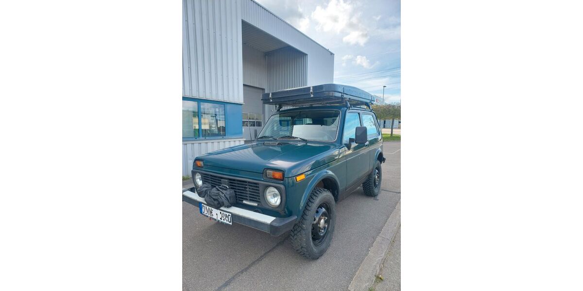 Lada Niva 69.700 km 4.299 &euro; Aldingen 78554