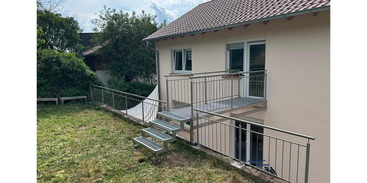 Schöne 2,5-Zimmer-Wohnung mit Gartenanteil in Obersulm 2 zimmer