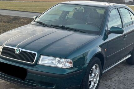 Skoda Octavia 42.000 km 3.999 &euro; Hohenlinden bei München 85664