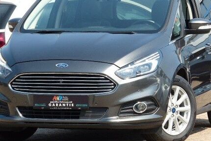 Ford S-Max 192.500 km 9.990 € Marienmünster 37696