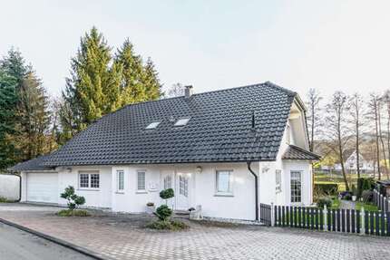 Haus Nordrhein-Westfalen - Waldbröl Waldbröl - 7 Zimmer, 187 m&sup2;, 530.000&euro; | Angebot:26884370
