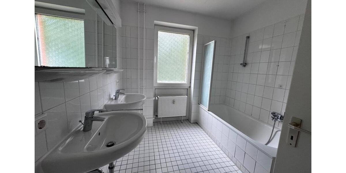 Erdgeschoßwohnung Kalefeld - 4 Zimmer, 91 m&sup2;, 635&euro; | Angebot:26422297