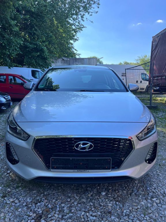 i30