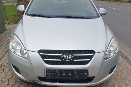 Kia ceed / Ceed 206.000 km 1.700 &euro; Eschweiler 52249