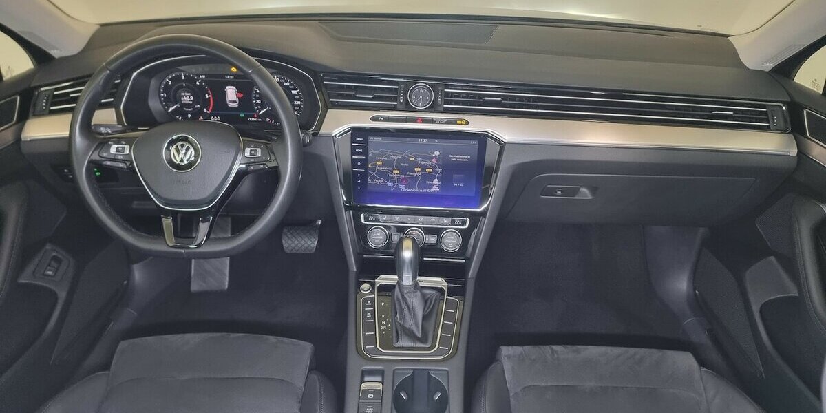 VW Passat Highline 4M LED ACC APP AHK Standheizung 112.600 km 22.990 &euro; Garrel 49681