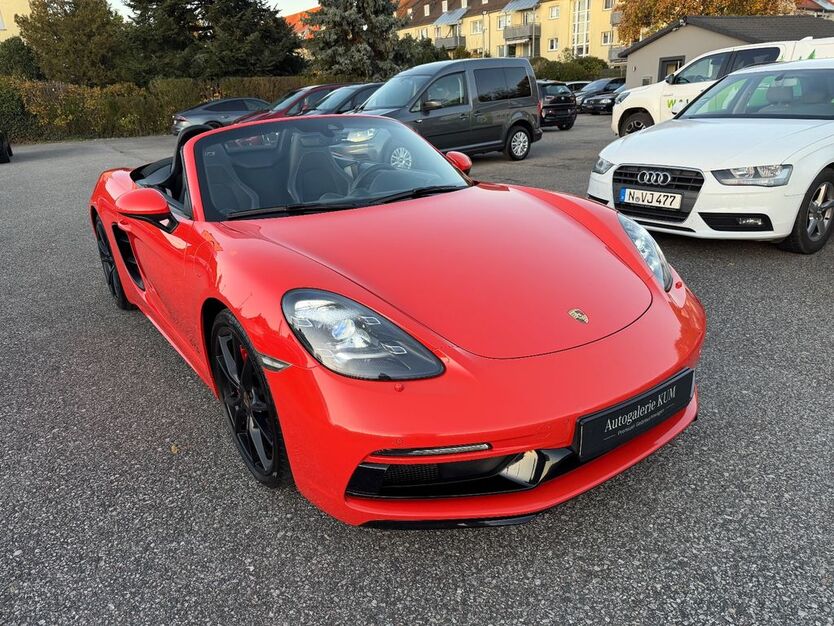 Porsche Boxster 145.300 km 63.950 € Fuerth 90763