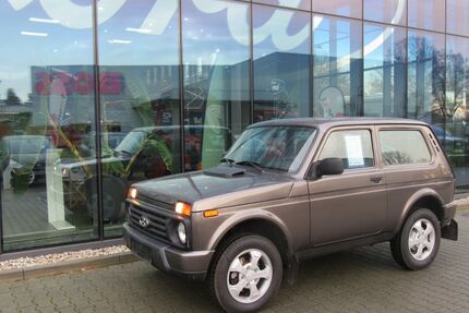 Lada Urban 31.195 km 11.950 &euro; Bernau 16321