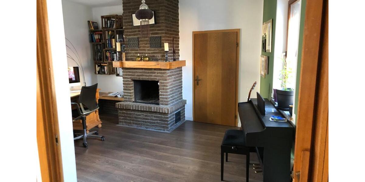 Einfamilienhaus Idstein - 7 Zimmer, 220 m&sup2;, 1.700&euro; | Angebot:25310411