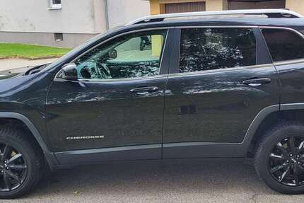 Jeep Cherokee 118.000 km 21.470 € Hofheim 97461