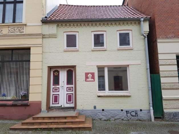Haus zum Kaufen in Lübz 90.000 € 86 m²