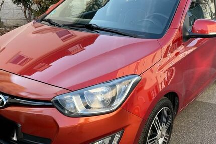Hyundai i20 113.000 km 7.500 &euro; Solingen 42697