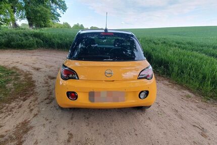Opel Adam 89.000 km 8.400 &euro; Lübeck 23562