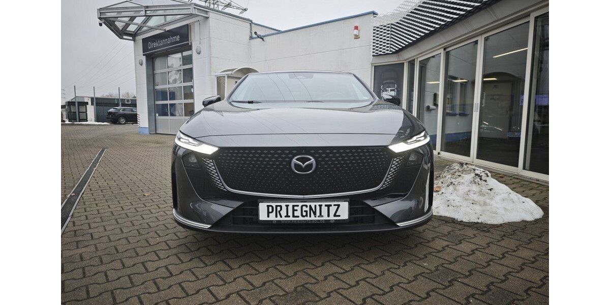 Mazda 6e 2.606 km 39.990 &euro; Brandenburg a. d. Havel 14772