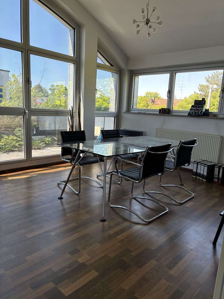 Büro in München 1.690 € 90 m²