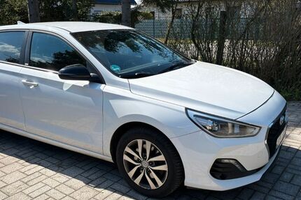 Hyundai i30 102.000 km 14.000 &euro; Velten 16727