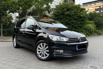 VW Touran 280.113 km 9.750 &euro; Frankfurt am Main 60486