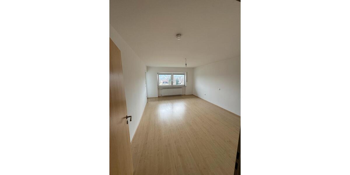 Etagenwohnung Viechtach - 4 Zimmer, 115 m&sup2;, 790&euro; | Angebot:26416480
