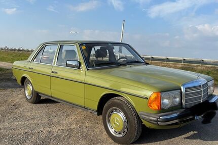 Mercedes-Benz 230 180.000 km 5.750 &euro; Dittelbrunn 97456