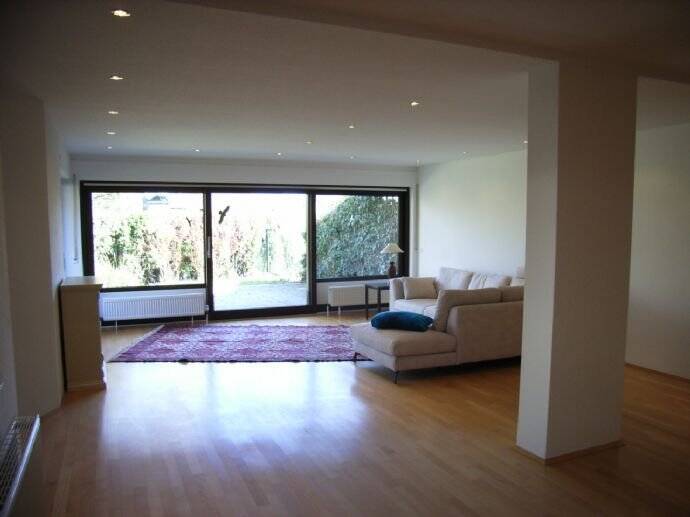 Bungalow Bonn Lannesdorf - 3 Zimmer, 151 m&sup2;, 2.195&euro; | Angebot:25729390