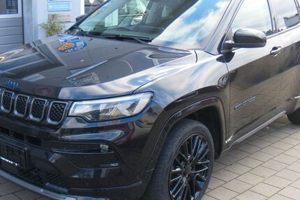 Jeep Compass 79.600 km 20.900 &euro; Weiden 92637