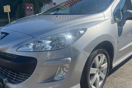 Peugeot 308 98.000 km 4.999 &euro; Kaufungen 34260