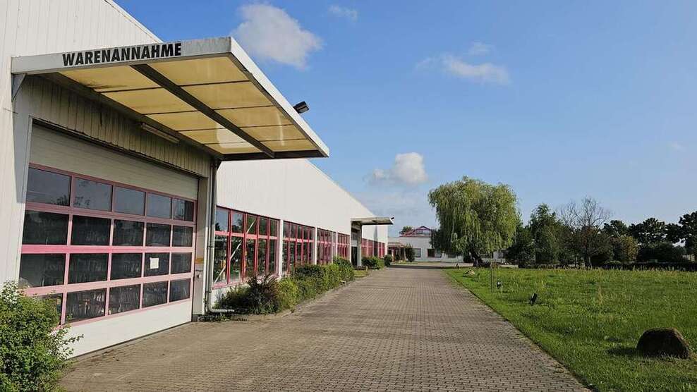 Halle in Ludwigsfelde 2.850.000 € 2900 m² zimmer