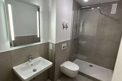 Wohnung zum Kaufen in Tirschenreuth 222.000 € 104 m² 5 zimmer