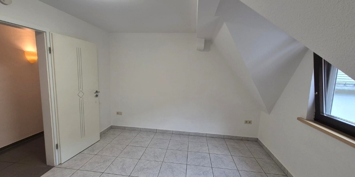 Gepflegte, großzügige 2-Etagen-Wohnung mit Kamin & Carport zu vermieten – wohnen wie im eigenen Haus 5 zimmer