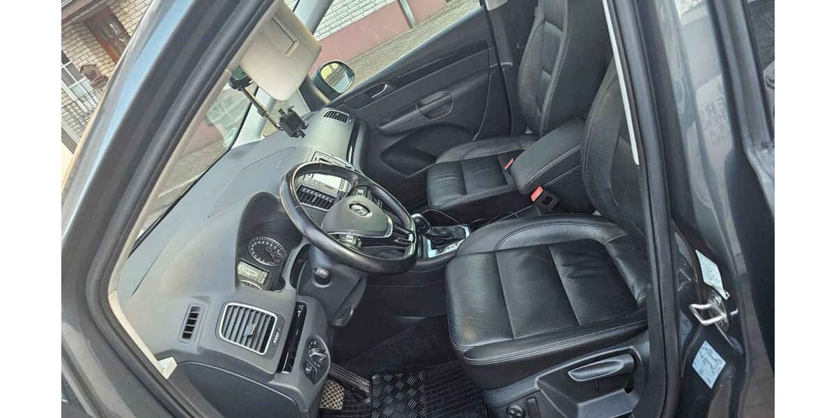 VW Sharan 148.000 km 20.999 &euro; Brakel 33034