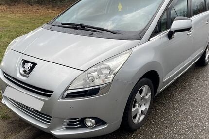 Peugeot 5008 127.000 km 5.400 &euro; Muggensturm 76461