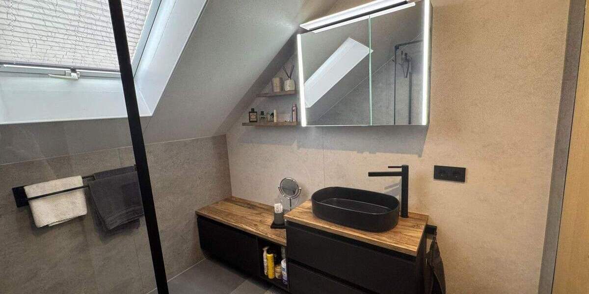 Mehrfamilienhaus, Wohnhaus Bad Salzungen Hämbach - 8 Zimmer, 275 m&sup2;, 555.000&euro; | Angebot:25728307