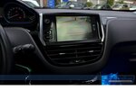 Peugeot 2008 Allure*Pano*Leder*R-Cam*Navi*SHZ*LED*USB* 81.293 km 10.890 &euro; Berlin 13187