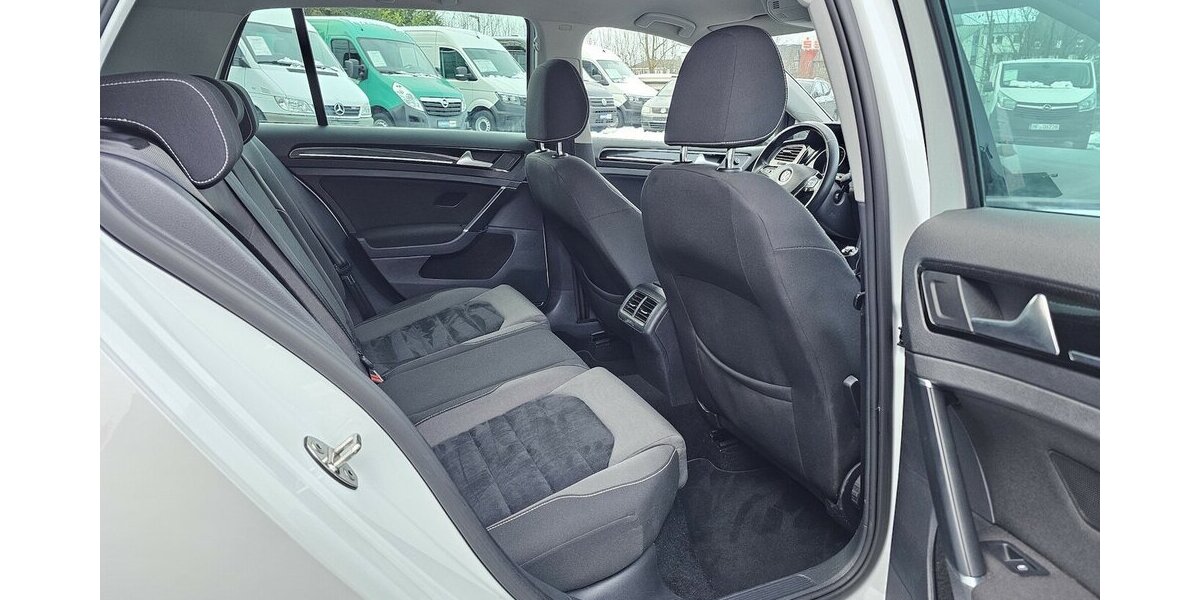 VW Golf VII 1.4 TSI Highline ALCANTARA BI XENON 129.800 km 12.990 &euro; Löhne 32584