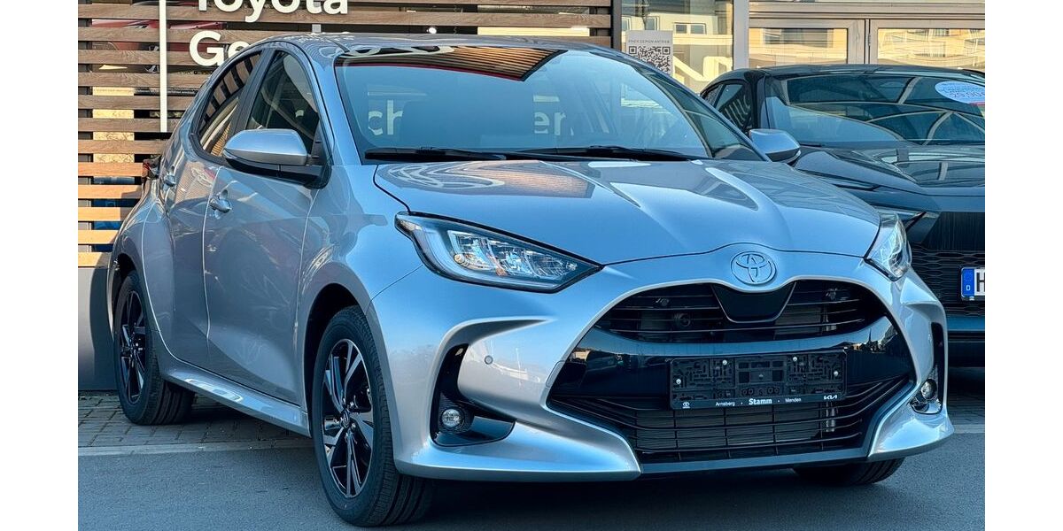 Toyota Yaris 2.000 km 26.990 &euro; Arnsberg-Neheim 59755