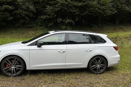 Seat Leon 105.000 km 17.000 &euro; Buchenbach 79256