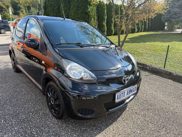 Toyota Aygo (X) 118.810 km 2.999 € Pfaffenhofen a.d.Ilm 85276