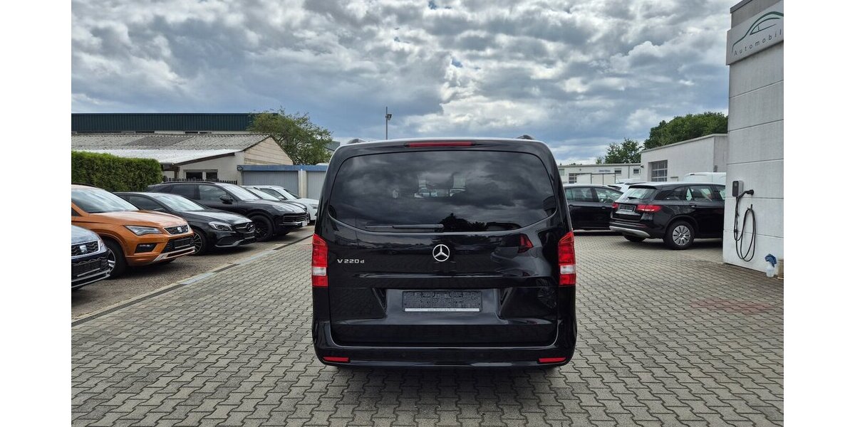 Mercedes-Benz V 220 d RWD lang, Standheizung, Distronic, AHK 36.888 km 49.990 &euro; Rodgau 63110