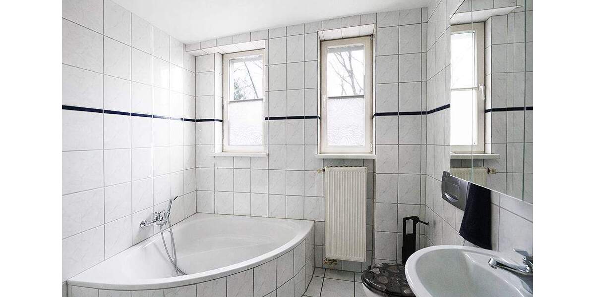 Etagenwohnung Quierschied - 2 Zimmer, 67 m&sup2;, 139.000&euro; | Angebot:25317150