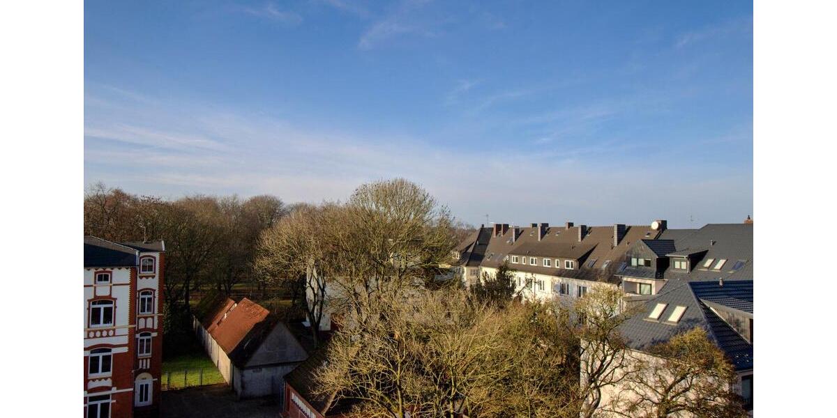 Dachgeschoßwohnung Wilhelmshaven - 2 Zimmer, 75 m&sup2;, 530&euro; | Angebot:26046996