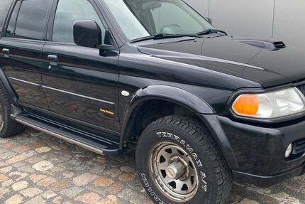 Mitsubishi Pajero 281.000 km 5.445 &euro; Mockrehna 04862