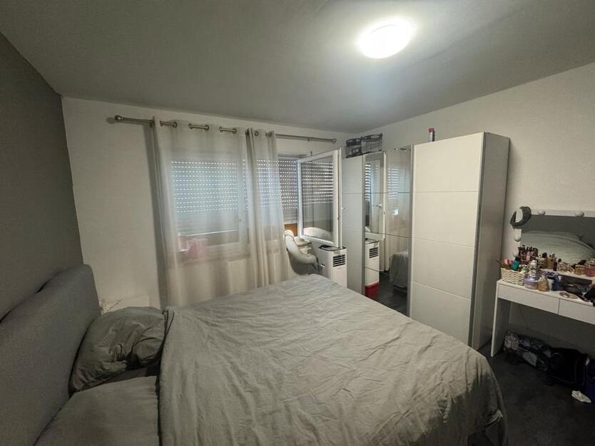 4-Zimmerwohnung Erdgeschoss mit Garage und Balkon !