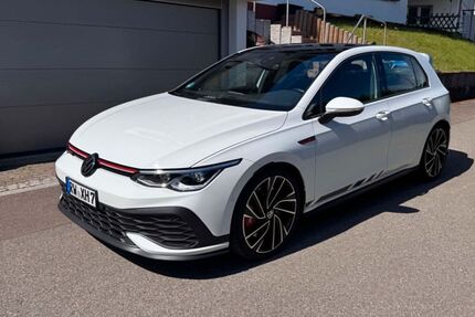 VW Golf 60.000 km 26.200 &euro; Schiltach 77761