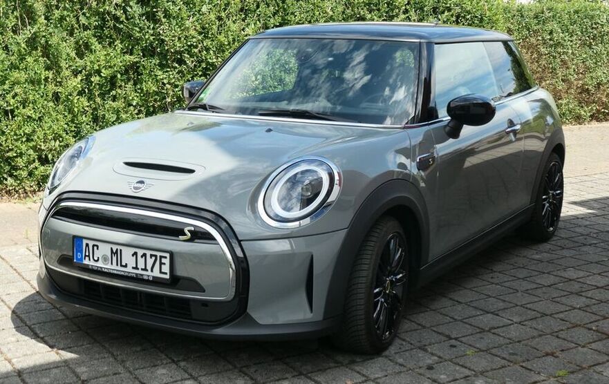 Cooper SE