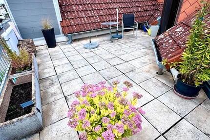 Schön geschnittene zwei Zimmer Dachgeschosswohnung 56qm 2 zimmer