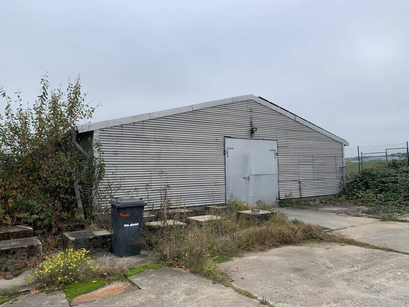 Großzügige Halle - ideal als Lagerfläche in Sora bei Klipphausen! zimmer