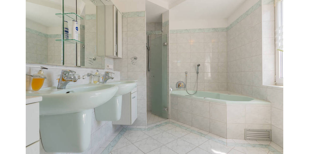 Einfamilienhaus Bad Füssing / Würding Bad Füssing - 8 Zimmer, 260 m&sup2;, 850.000&euro; | Angebot:26675095