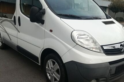 Opel Vivaro 197.000 km 5.900 € Gütersloh 33335