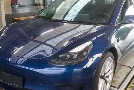 Tesla Model 3 31.530 km 27.750 &euro; Herges-Hallenberg 98587